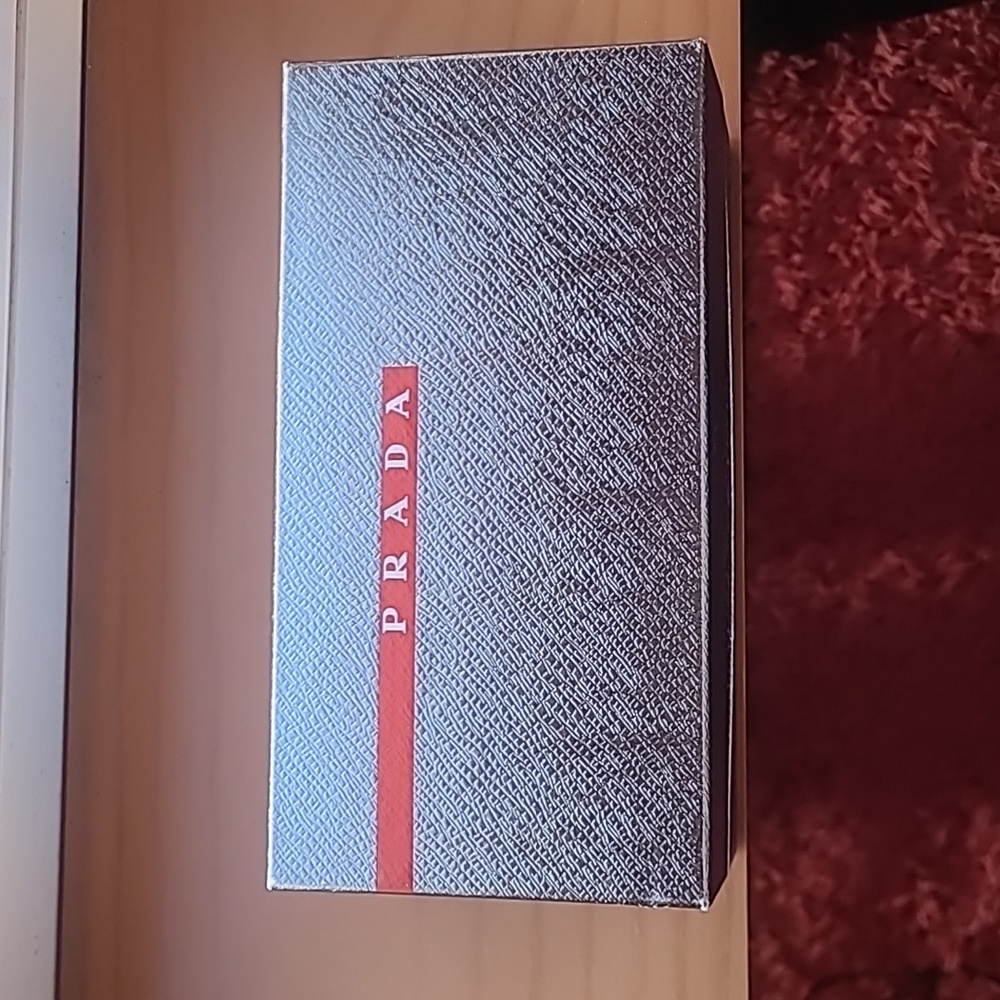 Prada box